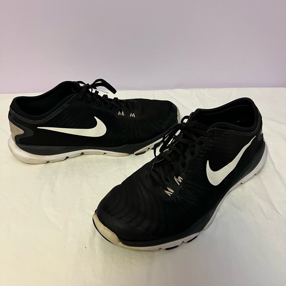 Nike flywire sneakers